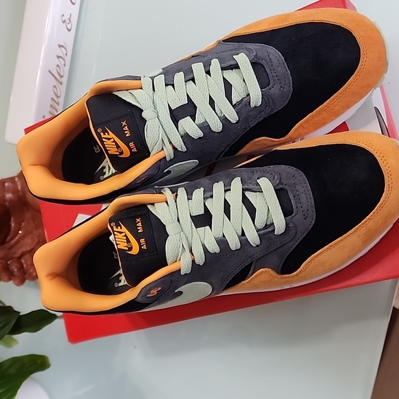 Air Max 1 Premium 'Ugly Duckling - Honeydew' - Picture 4 of 11